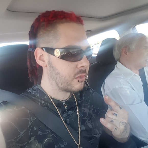 Meet your Posher, Kay - Picture 1 of 1